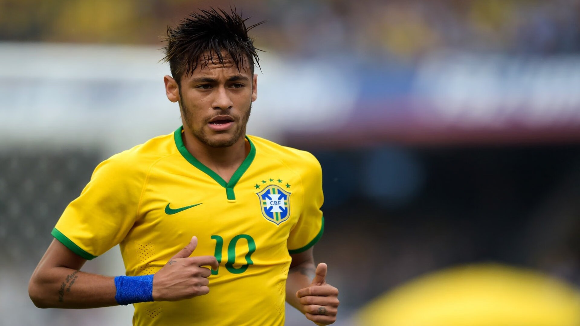 世界杯:“带孩子画世界杯海报”的家庭活动逐渐流行